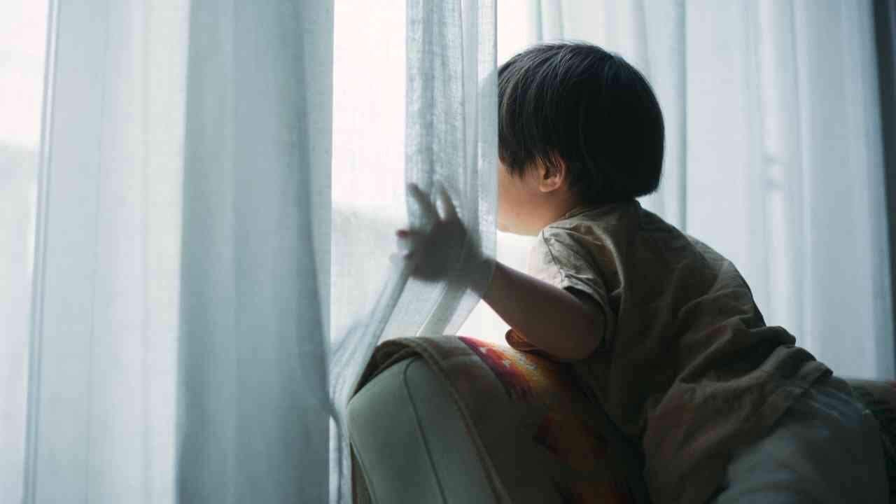 Cortina infantil visual aconchegante